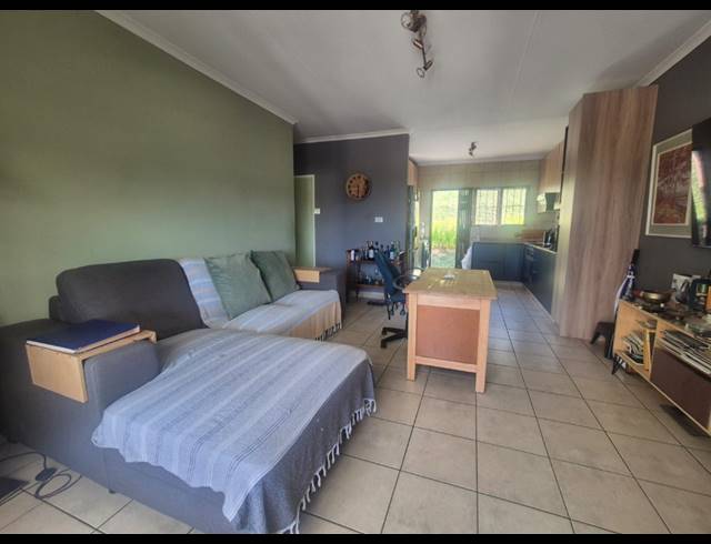 2 BEDROOM SECTIONAL TITLE FOR SALE IN THE WOLDS